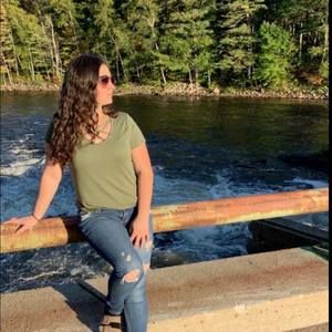 Meet your Posher, Dayna